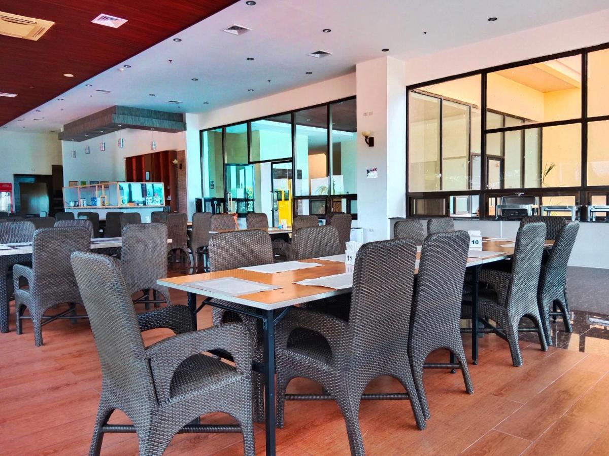 ควีนส์ ไอส์แลนด์ กอล์ฟ แอนด์ วิลเลจ Hotel Medellin ภายนอก รูปภาพ